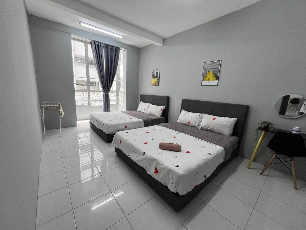 Naufa Muslim'S Homestay At Emerald Avenue Brincsang Kültér fotó
